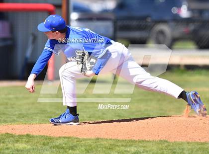 Thumbnail 2 in Bland vs Leonard (Pottsboro Invitational) photogallery.