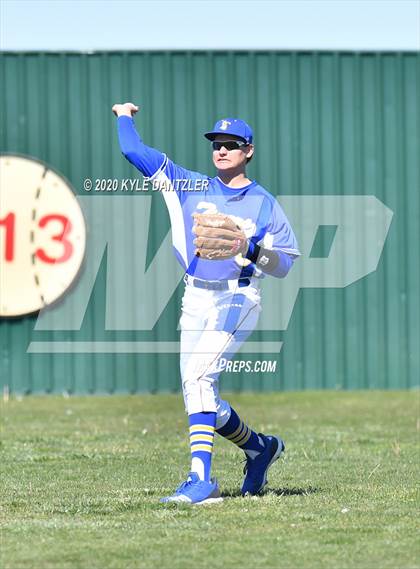 Thumbnail 1 in Bland vs Leonard (Pottsboro Invitational) photogallery.