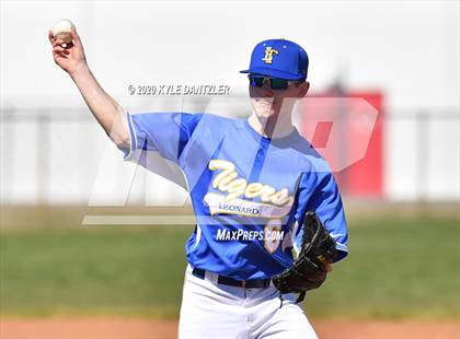 Thumbnail 3 in Bland vs Leonard (Pottsboro Invitational) photogallery.