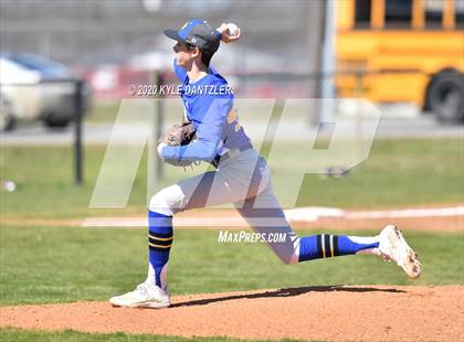 Thumbnail 3 in Bland vs Leonard (Pottsboro Invitational) photogallery.
