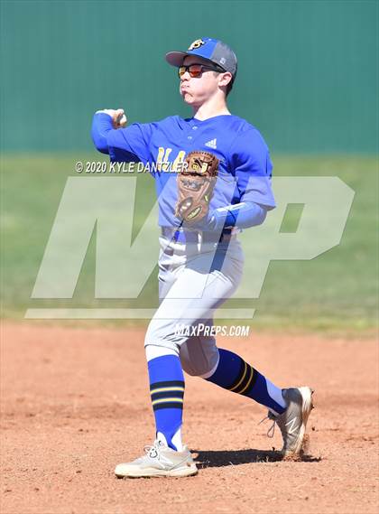 Thumbnail 1 in Bland vs Leonard (Pottsboro Invitational) photogallery.