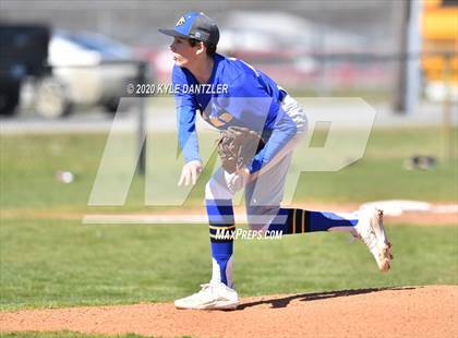 Thumbnail 2 in Bland vs Leonard (Pottsboro Invitational) photogallery.