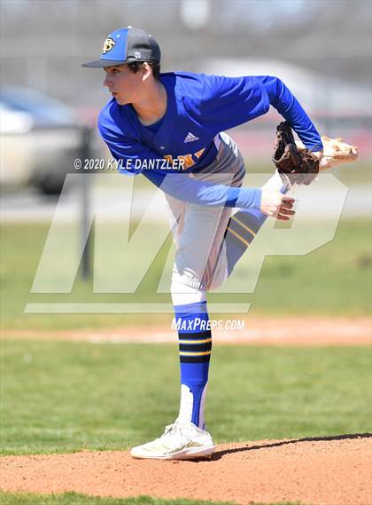 Thumbnail 1 in Bland vs Leonard (Pottsboro Invitational) photogallery.