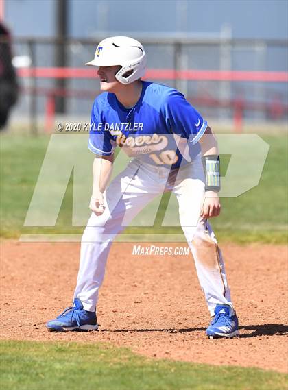 Thumbnail 2 in Bland vs Leonard (Pottsboro Invitational) photogallery.