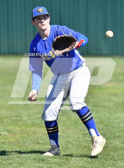 Thumbnail 3 in Bland vs Leonard (Pottsboro Invitational) photogallery.