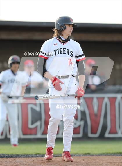 Thumbnail 2 in Amanda-Clearcreek vs Circleville photogallery.