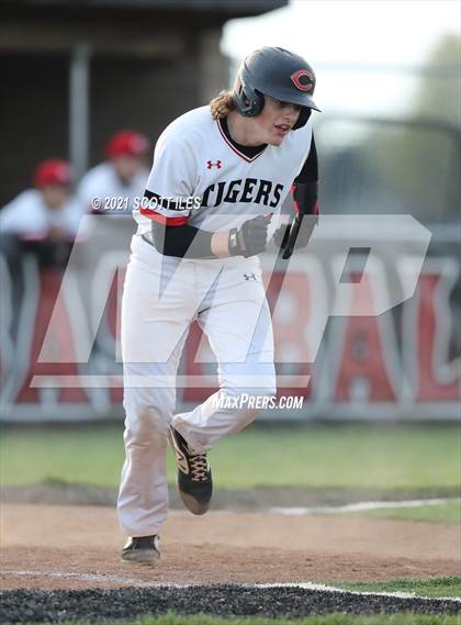 Thumbnail 3 in Amanda-Clearcreek vs Circleville photogallery.
