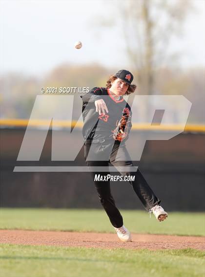 Thumbnail 2 in Amanda-Clearcreek vs Circleville photogallery.