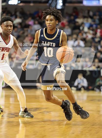 Thumbnail 3 in Lloyd Memorial vs Newport (2023 9th Region Boys Basketball Tournament) photogallery.