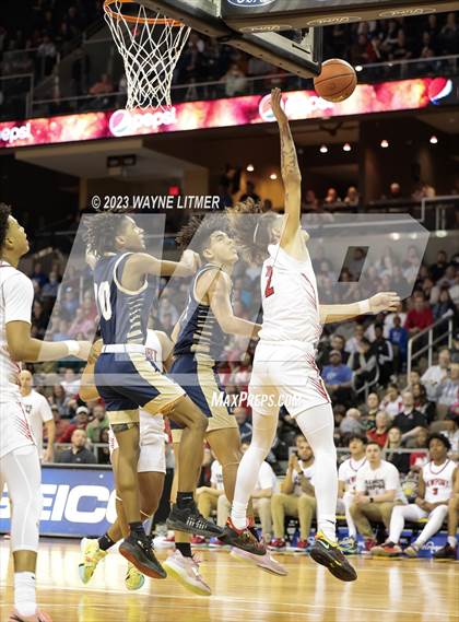 Thumbnail 3 in Lloyd Memorial vs Newport (2023 9th Region Boys Basketball Tournament) photogallery.