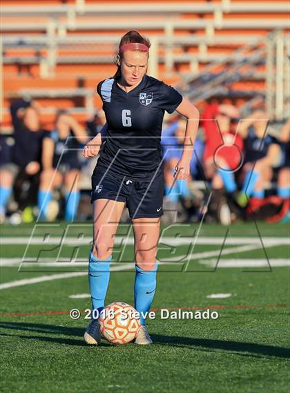 Thumbnail 1 in Mt. Carmel vs. Northshore (LHSAA D1 Regional Playoff) photogallery.