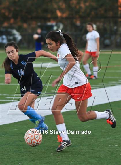 Thumbnail 3 in Mt. Carmel vs. Northshore (LHSAA D1 Regional Playoff) photogallery.