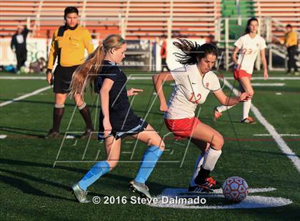 Thumbnail 3 in Mt. Carmel vs. Northshore (LHSAA D1 Regional Playoff) photogallery.