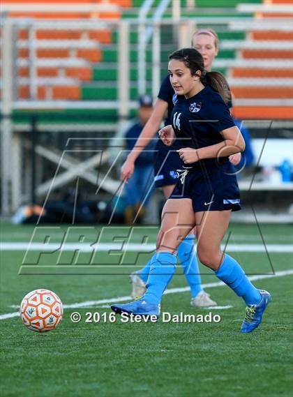 Thumbnail 3 in Mt. Carmel vs. Northshore (LHSAA D1 Regional Playoff) photogallery.