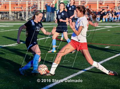 Thumbnail 1 in Mt. Carmel vs. Northshore (LHSAA D1 Regional Playoff) photogallery.