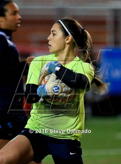 Thumbnail 2 in Mt. Carmel vs. Northshore (LHSAA D1 Regional Playoff) photogallery.