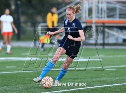 Thumbnail 1 in Mt. Carmel vs. Northshore (LHSAA D1 Regional Playoff) photogallery.
