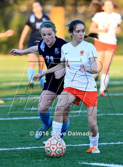 Thumbnail 3 in Mt. Carmel vs. Northshore (LHSAA D1 Regional Playoff) photogallery.