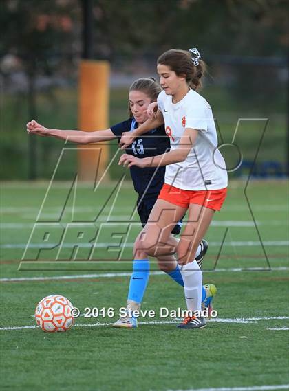 Thumbnail 1 in Mt. Carmel vs. Northshore (LHSAA D1 Regional Playoff) photogallery.