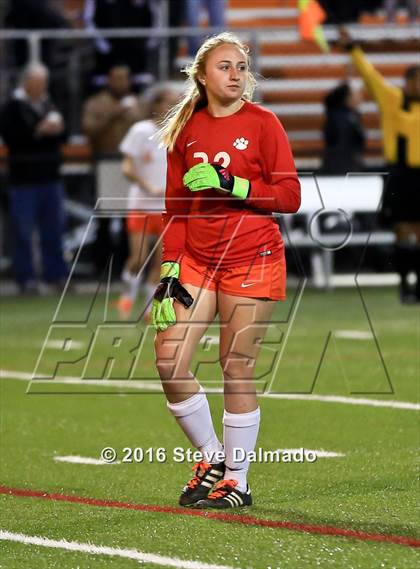 Thumbnail 1 in Mt. Carmel vs. Northshore (LHSAA D1 Regional Playoff) photogallery.