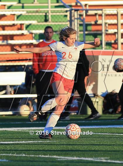 Thumbnail 3 in Mt. Carmel vs. Northshore (LHSAA D1 Regional Playoff) photogallery.