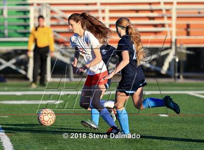 Thumbnail 1 in Mt. Carmel vs. Northshore (LHSAA D1 Regional Playoff) photogallery.