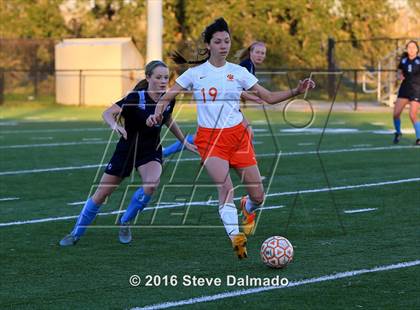 Thumbnail 3 in Mt. Carmel vs. Northshore (LHSAA D1 Regional Playoff) photogallery.
