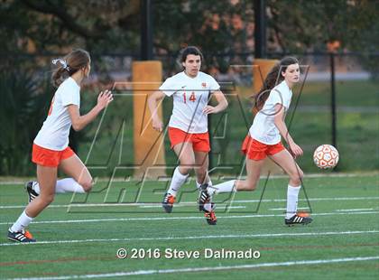Thumbnail 2 in Mt. Carmel vs. Northshore (LHSAA D1 Regional Playoff) photogallery.
