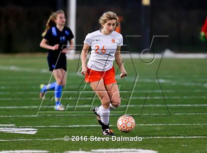 Thumbnail 3 in Mt. Carmel vs. Northshore (LHSAA D1 Regional Playoff) photogallery.