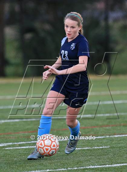 Thumbnail 3 in Mt. Carmel vs. Northshore (LHSAA D1 Regional Playoff) photogallery.