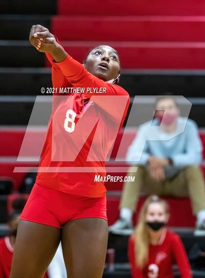 Thumbnail 2 in Purnell Swett @ Seventy-First photogallery.