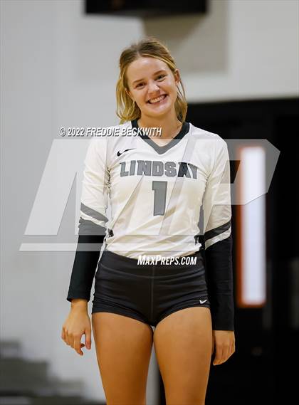 Thumbnail 2 in Henrietta vs. Lindsay (Nocona Tournament) photogallery.
