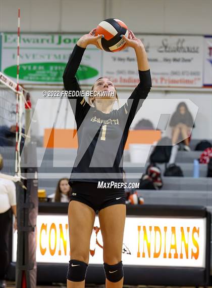 Thumbnail 2 in Henrietta vs. Lindsay (Nocona Tournament) photogallery.