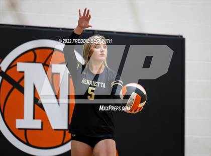 Thumbnail 2 in Henrietta vs. Lindsay (Nocona Tournament) photogallery.