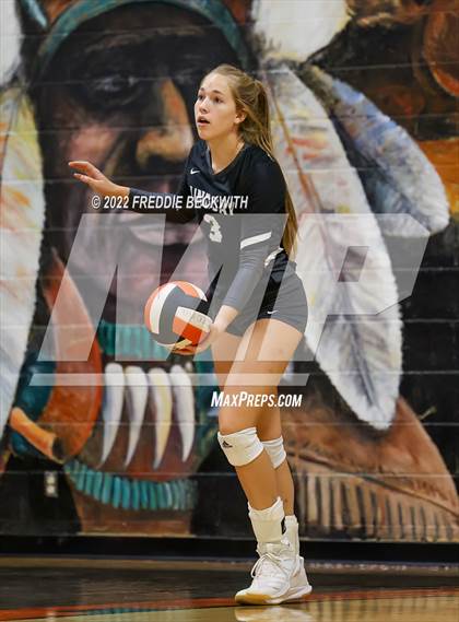 Thumbnail 1 in Henrietta vs. Lindsay (Nocona Tournament) photogallery.