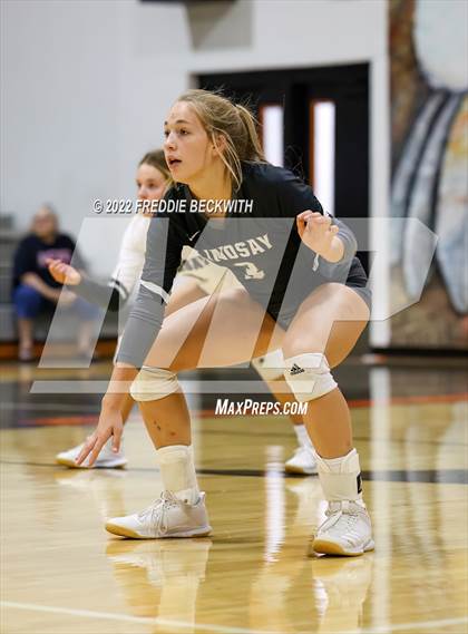 Thumbnail 2 in Henrietta vs. Lindsay (Nocona Tournament) photogallery.