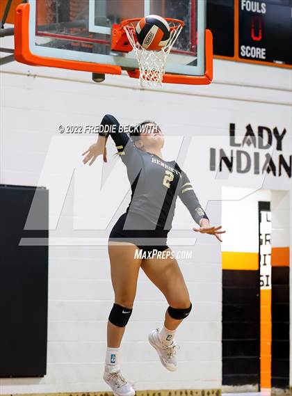 Thumbnail 3 in Henrietta vs. Lindsay (Nocona Tournament) photogallery.