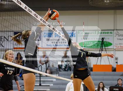 Thumbnail 1 in Henrietta vs. Lindsay (Nocona Tournament) photogallery.
