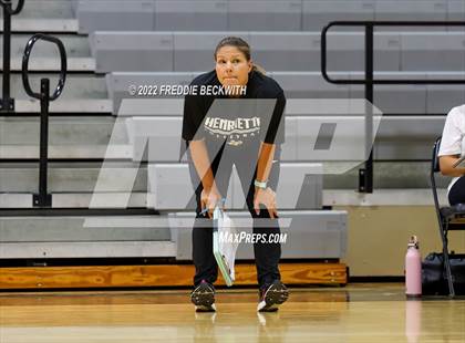 Thumbnail 2 in Henrietta vs. Lindsay (Nocona Tournament) photogallery.