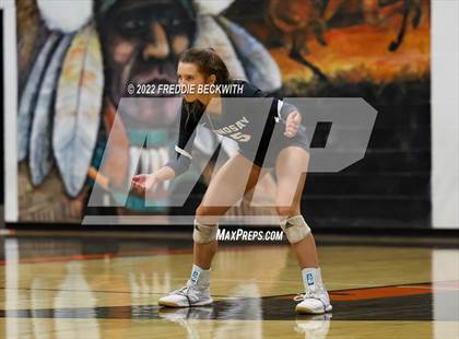 Thumbnail 3 in Henrietta vs. Lindsay (Nocona Tournament) photogallery.