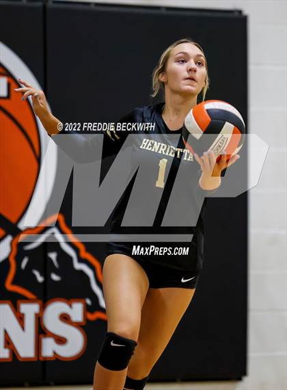 Thumbnail 1 in Henrietta vs. Lindsay (Nocona Tournament) photogallery.
