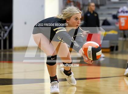 Thumbnail 1 in Henrietta vs. Lindsay (Nocona Tournament) photogallery.