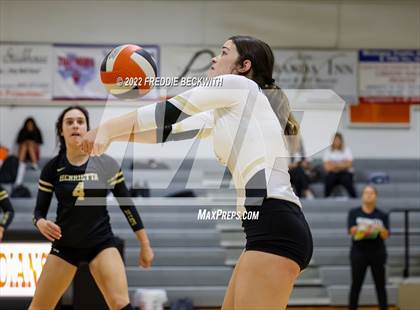 Thumbnail 3 in Henrietta vs. Lindsay (Nocona Tournament) photogallery.