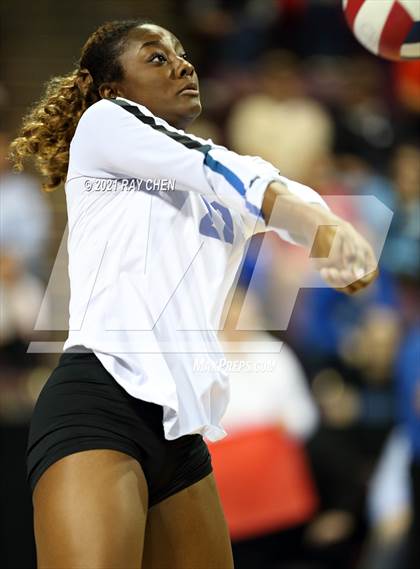Thumbnail 1 in Cherry Creek vs. Grandview (CHSAA 5A State Championship) photogallery.