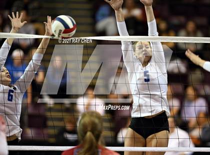 Thumbnail 3 in Cherry Creek vs. Grandview (CHSAA 5A State Championship) photogallery.