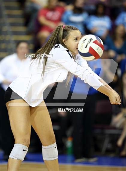 Thumbnail 2 in Cherry Creek vs. Grandview (CHSAA 5A State Championship) photogallery.