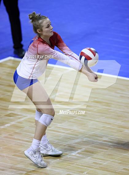 Thumbnail 2 in Cherry Creek vs. Grandview (CHSAA 5A State Championship) photogallery.