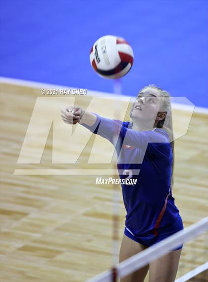 Thumbnail 2 in Cherry Creek vs. Grandview (CHSAA 5A State Championship) photogallery.