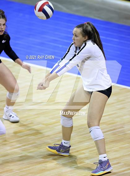 Thumbnail 2 in Cherry Creek vs. Grandview (CHSAA 5A State Championship) photogallery.
