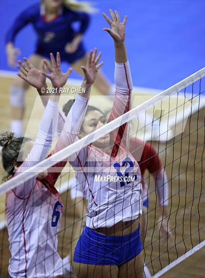 Thumbnail 1 in Cherry Creek vs. Grandview (CHSAA 5A State Championship) photogallery.